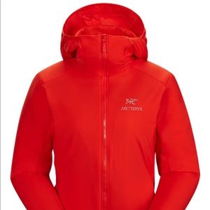Women’s Arc’teryx Atom Lt hoody